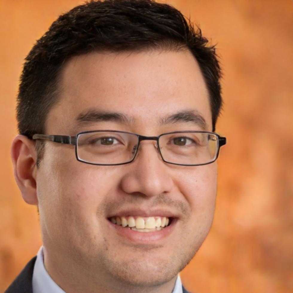 Portrait de Marc Dubois, expert en finance d'entreprise